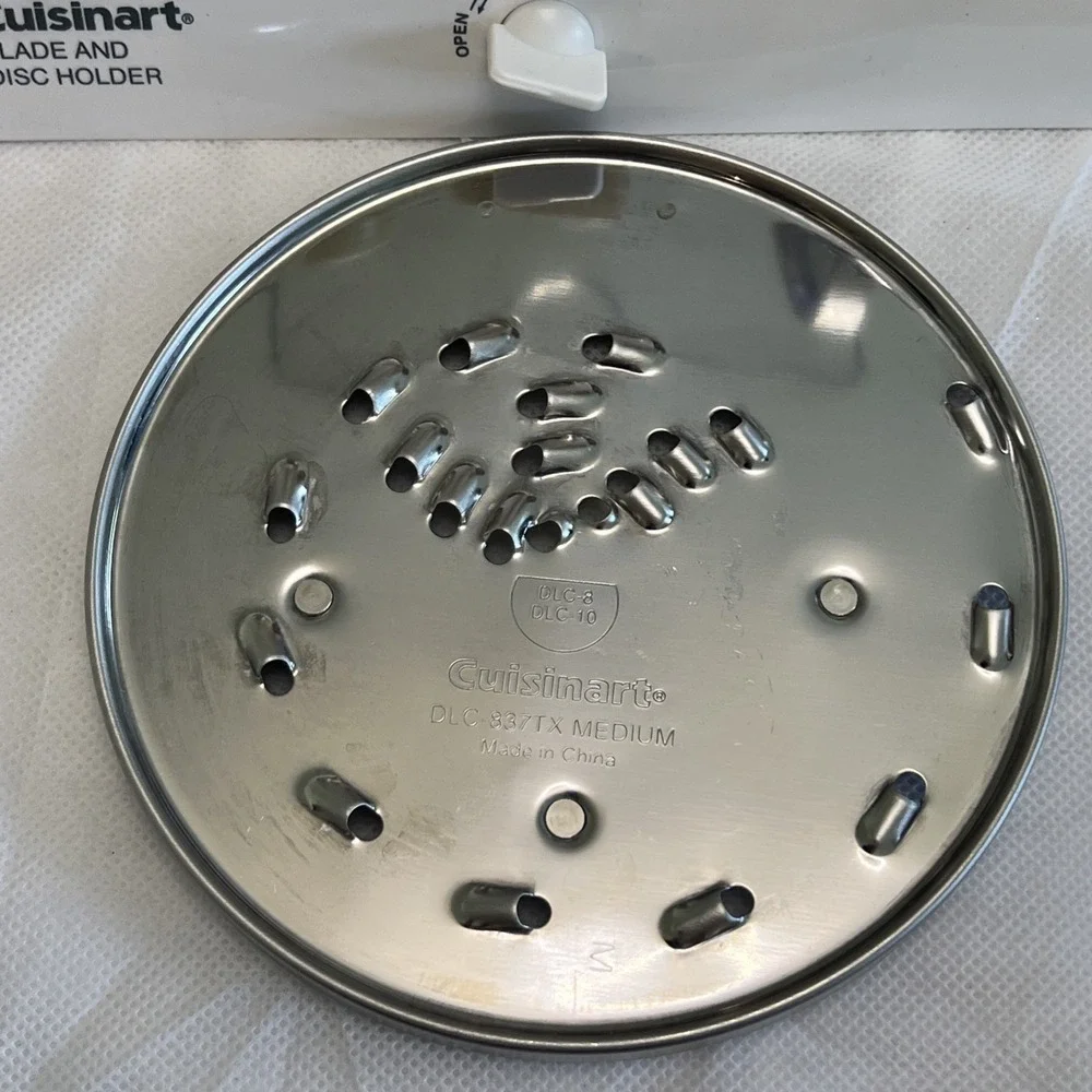 Cuisinart Blade and Disc Holder 2 Blades 2 Disc Stem Food Processor DLC-8 DLC-10
